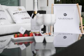 Фото номера Апартаменты Делюкс Комплексы для отдыха с коттеджами/бунгало Majestique г. Поберово 27
