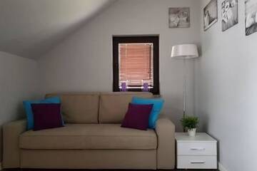 Фото номера Вилла Виллы Hire House г. Поберово 12